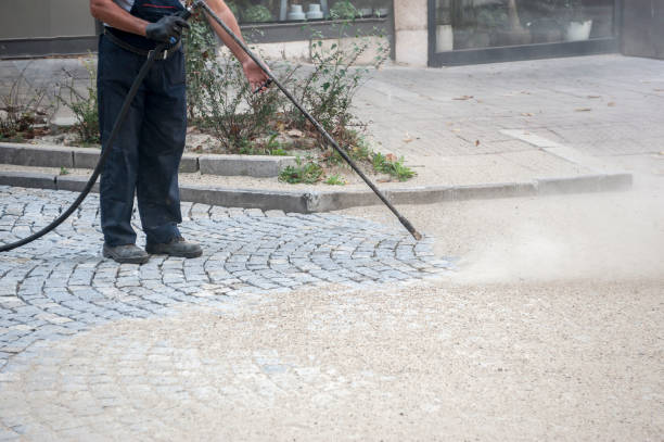 Professional Pressure washing in Santa Fe, TX